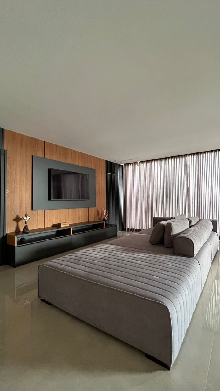 Sala de estar com sofá modular premium planejado
